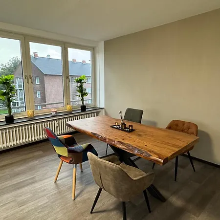 Haus Am Bahnhof * Duisburg
