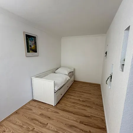 Haus Am Bahnhof Apartment *