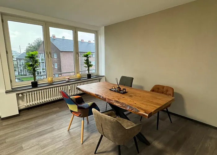 Haus Am Bahnhof * Duisburg